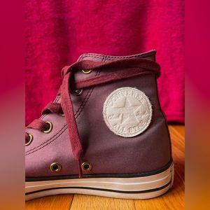 CONVERSE Maroon Chuck Taylors